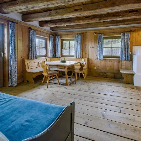 Almdorf Hochlienz, Alm 20 Obernussdorf