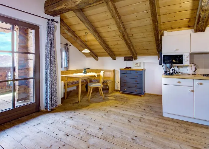 On Zettersfeld With Dolomite Views * Obernussdorf