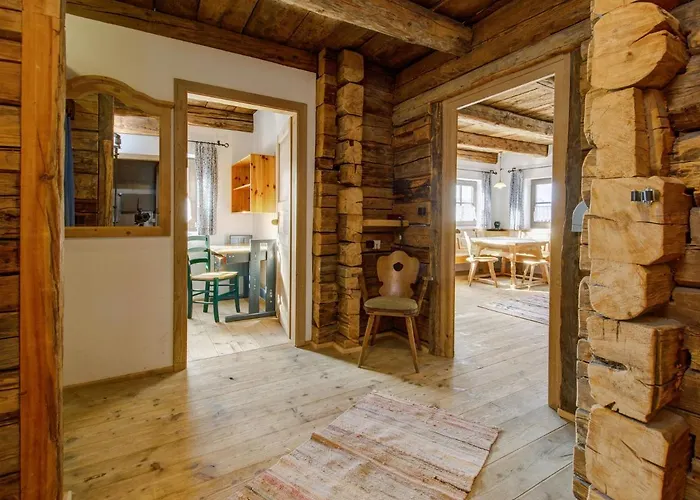 On Zettersfeld With Dolomite Views דירה *