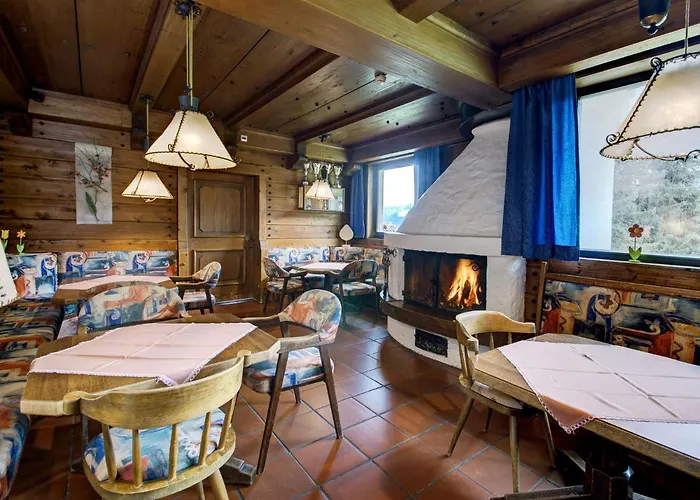 On Zettersfeld With Dolomite Views דירה