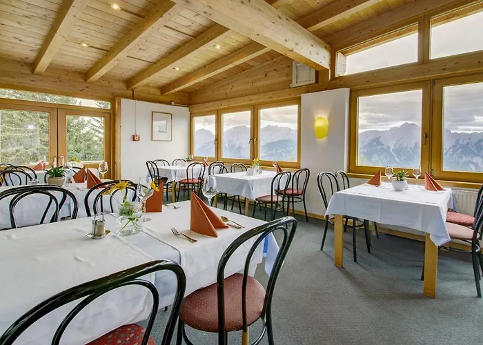 On Zettersfeld With Dolomite Views דירה