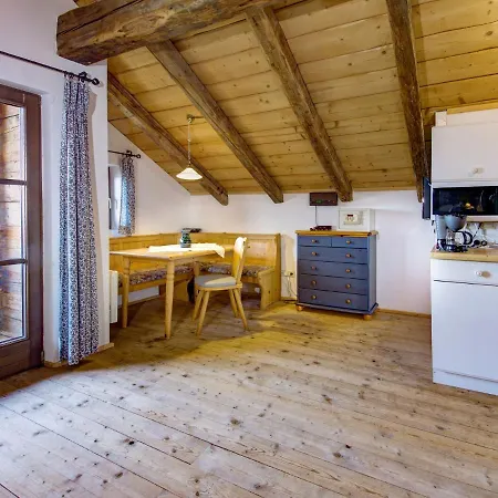 On Zettersfeld With Dolomite Views * Obernussdorf