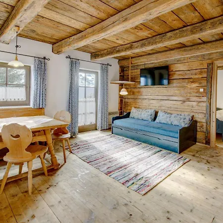 Lejlighed On Zettersfeld With Dolomite Views