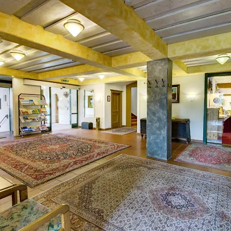 On Zettersfeld With Dolomite Views Lejlighed *